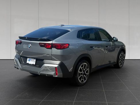 Used 2026 BMW X2 xDrive28i AWD/4WD image 5