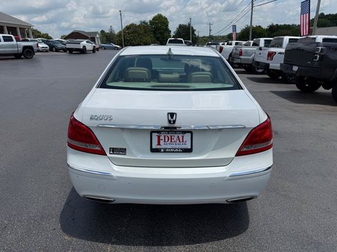 Used 2012 Hyundai Equus Signature RWD image 3