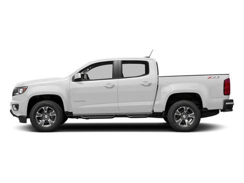 Used 2018 Chevrolet Colorado Z71 AWD/4WD image 3