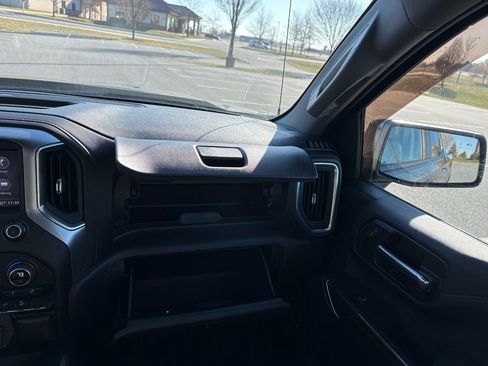 Used 2020 Chevrolet Silverado 1500 RST image 33