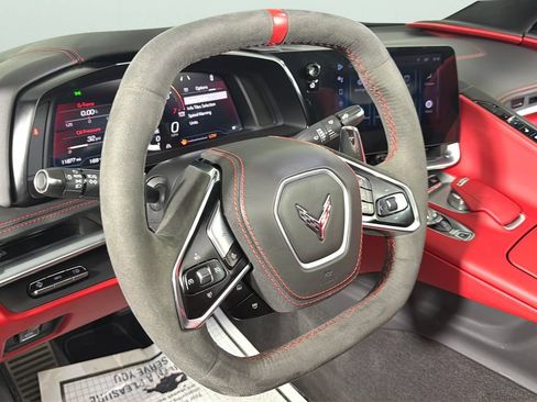 Used 2024 Chevrolet Corvette Stingray Premium Conv w/ Z51 Performance Package RWD image 24