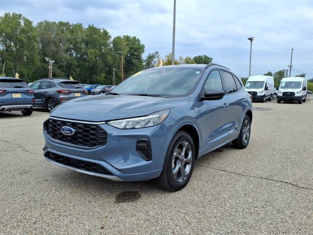 Certified 2024 Ford Escape ST-Line AWD/4WD image 3