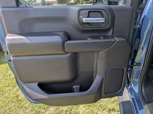 Used 2025 Chevrolet Silverado 2500 Custom w/ Custom Value Package AWD/4WD image 26