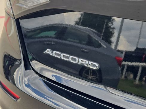 Used 2025 Honda Accord Touring image 11