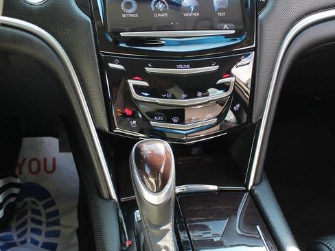 Used 2017 Cadillac XTS Luxury image 29