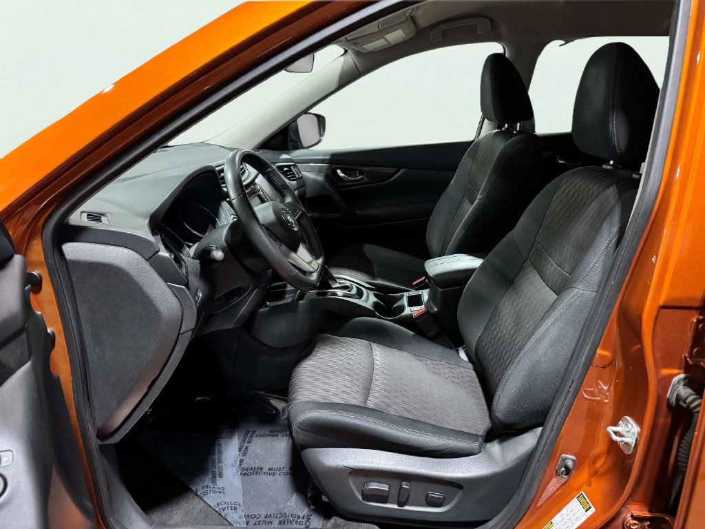 Used 2018 Nissan Rogue SV AWD/4WD image 22