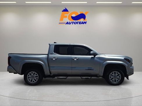 New 2026 Toyota Tacoma SR5 RWD image 5