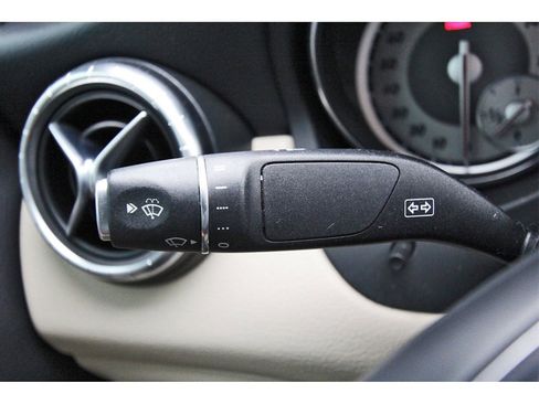 Used 2016 Mercedes-Benz CLA 250 image 13