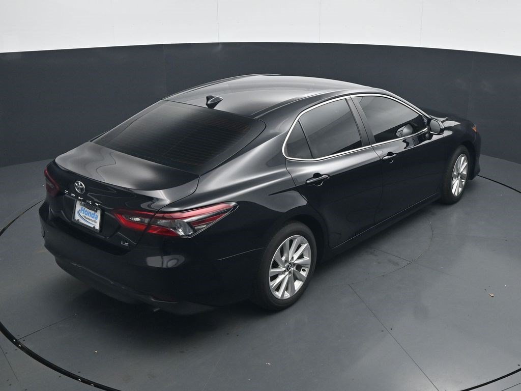 Used 2024 Toyota Camry LE FWD image 32