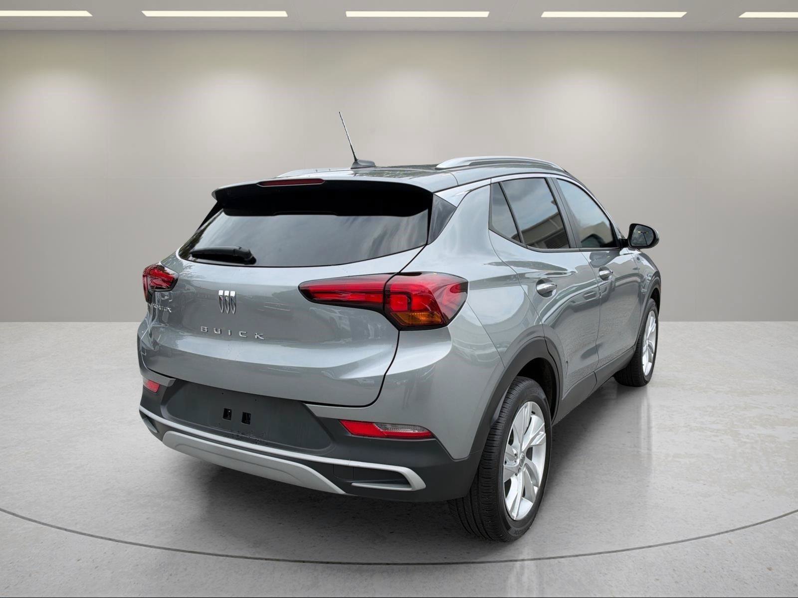 Used 2025 Buick Encore GX Preferred w/ Comfort Package FWD image 7