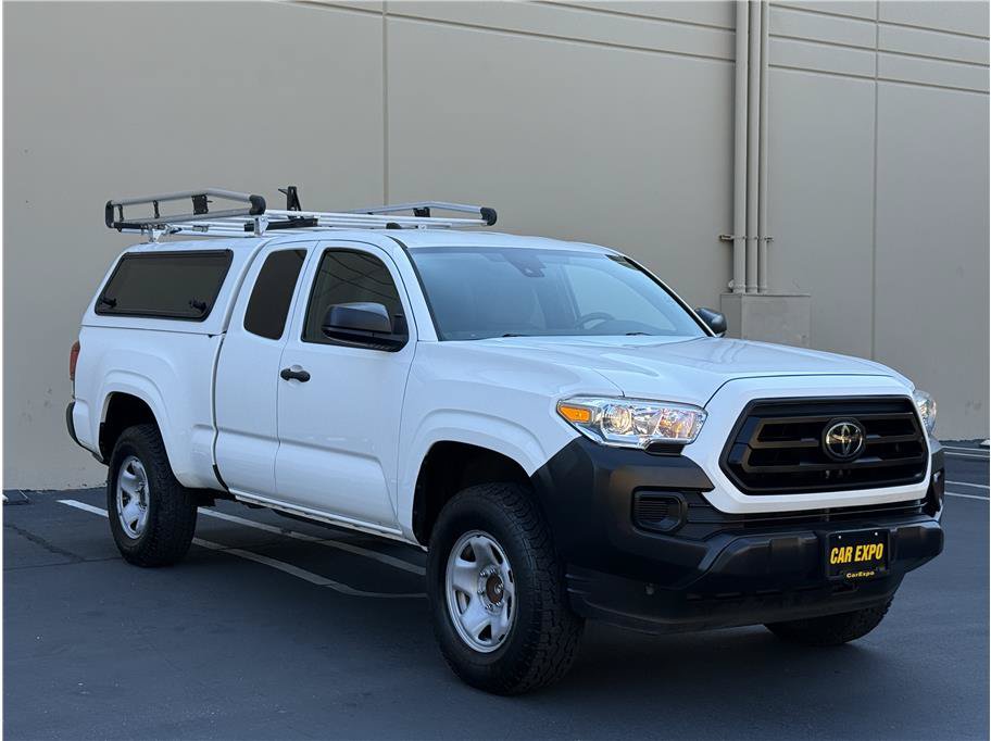 Used 2022 Toyota Tacoma SR RWD image 3