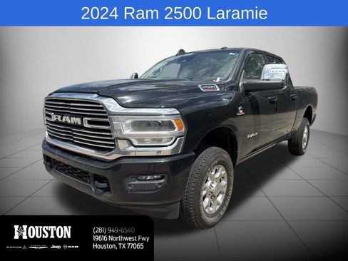 Used 2024 RAM 2500 Laramie w/ Safety Group AWD/4WD image 3