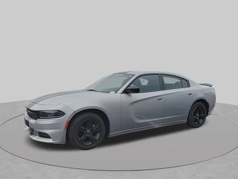 Used 2023 Dodge Charger SXT RWD image 4