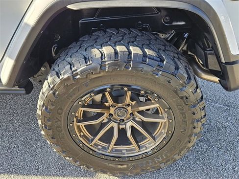 Used 2025 Jeep Wrangler Unlimited Rubicon 392 image 7