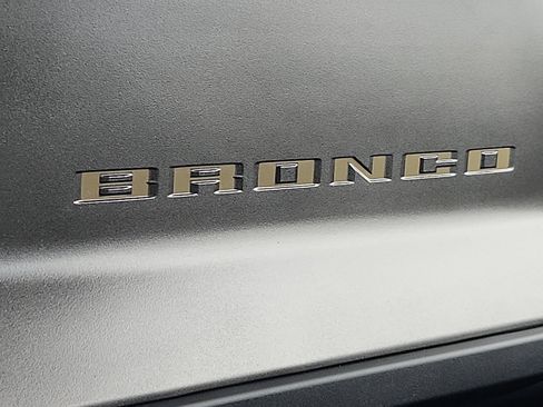 Used 2025 Ford Bronco Badlands AWD/4WD image 24