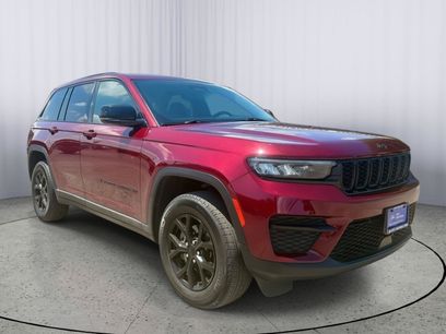 Used 2024 Jeep Grand Cherokee Altitude