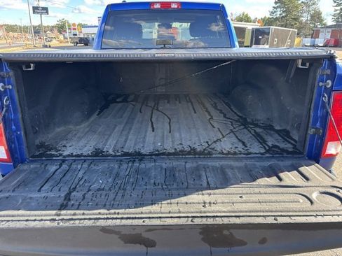 Used 2015 RAM 1500 Express image 9