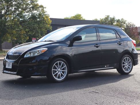 Used 2010 Toyota Matrix image 11