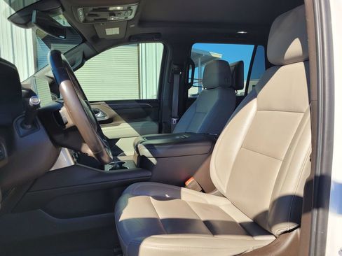 Used 2021 Chevrolet Tahoe Z71 w/ Rear Media and Nav Package image 14