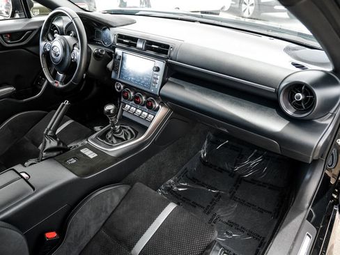 Used 2024 Toyota GR86 Premium w/ Performance Package RWD image 11