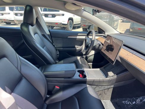 Used 2023 Tesla Model 3 Standard Range RWD image 16