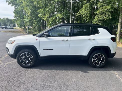 Certified 2025 Jeep Compass Trailhawk w/ Trailhawk Elite Group AWD/4WD image 6