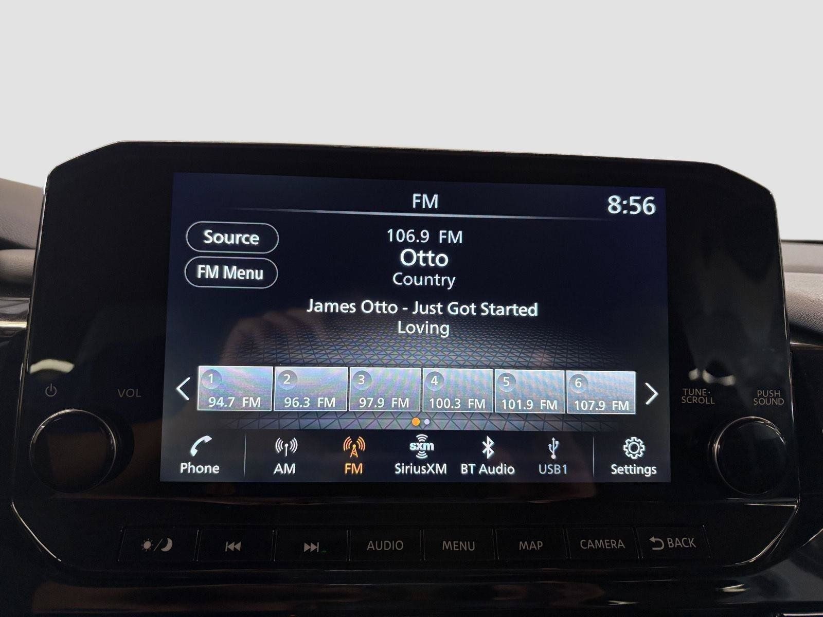 Used 2024 Nissan Pathfinder SL AWD/4WD image 32