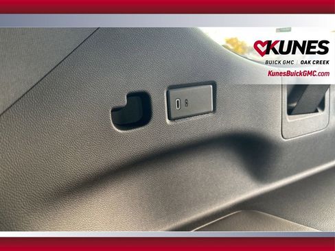 New 2026 GMC Yukon XL Denali image 38