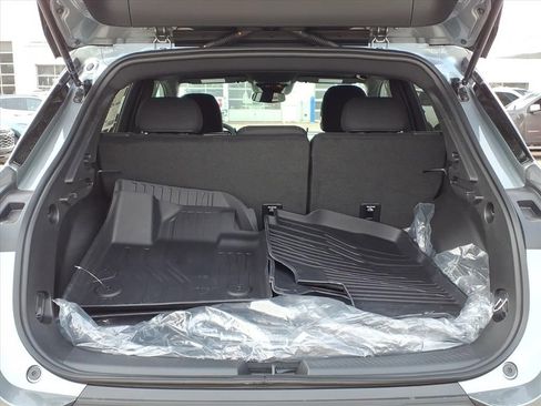 New 2026 Chevrolet Equinox EV LT image 8