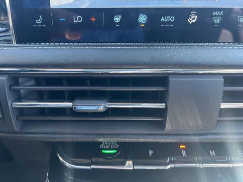 Used 2023 Lincoln Corsair Reserve w/ Equipment Group 201A AWD/4WD image 18