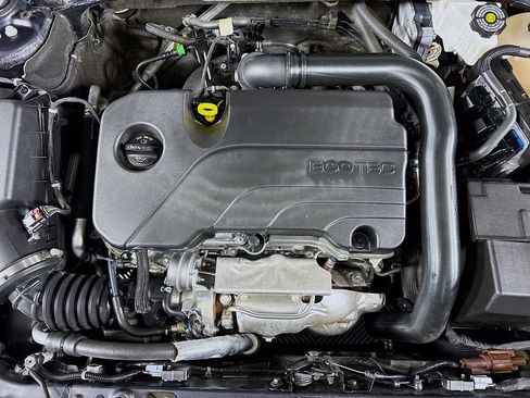 Certified 2023 Chevrolet Malibu LT FWD image 32