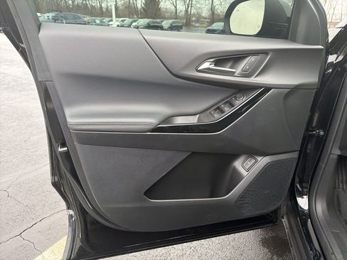 Used 2026 Chevrolet Equinox LT w/ Convenience Package II image 18