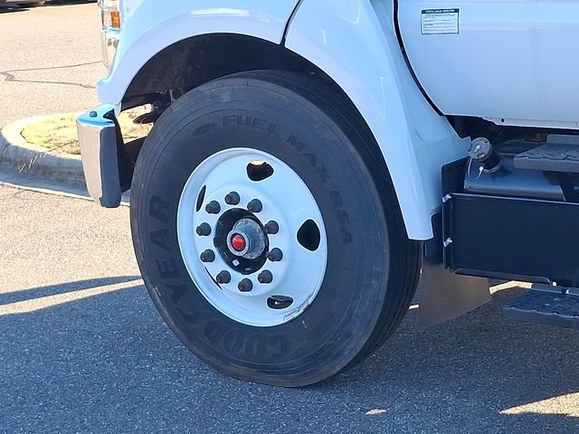 Used 2023 Ford F650 2WD Regular Cab Super Duty image 9