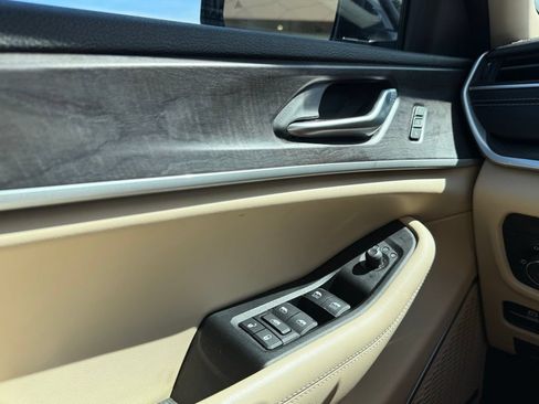 Used 2021 Jeep Grand Cherokee L Limited RWD image 11