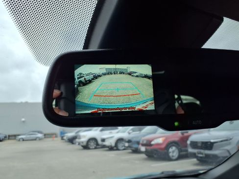 Used 2018 Toyota C-HR XLE FWD image 5