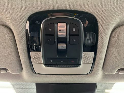 Used 2021 Hyundai Palisade Limited image 19