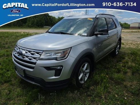 Used 2018 Ford Explorer XLT w/ Equipment Group 201A FWD image 1