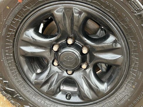 Used 2002 Toyota 4Runner Limited image 4