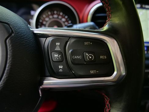 Used 2021 Jeep Wrangler Unlimited Rubicon AWD/4WD image 25