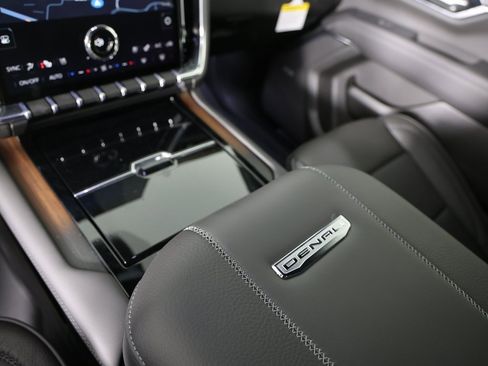 New 2026 GMC Yukon Denali w/ Advanced Technology Package image 22