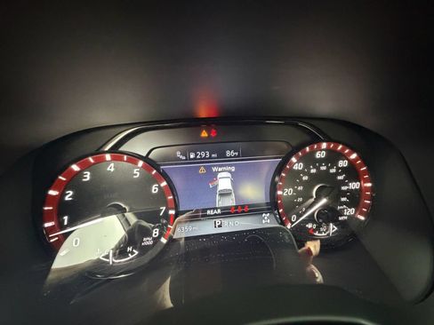 Used 2025 Nissan Frontier PRO-4X AWD/4WD image 13