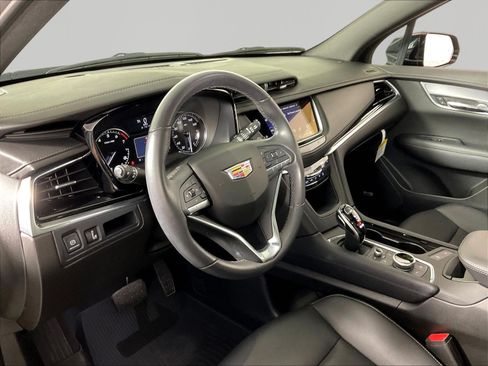 Certified 2024 Cadillac XT6 Luxury AWD/4WD image 17