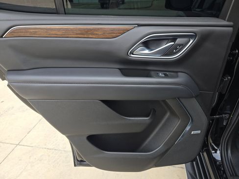 Used 2022 Chevrolet Tahoe High Country image 15