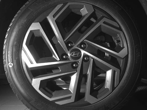New 2026 Hyundai Tucson Limited AWD/4WD image 18