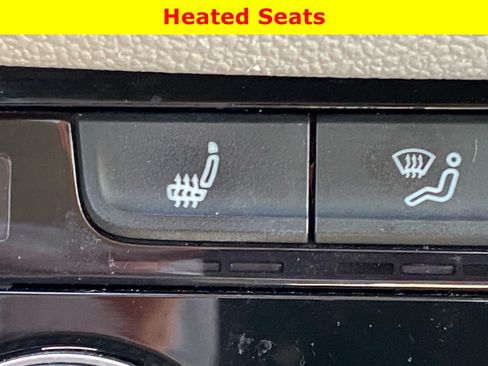 Used 2019 Volkswagen Jetta SE FWD image 24