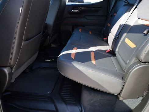 Used 2025 GMC Sierra 1500 AT4 w/ AT4 Premium Package image 18