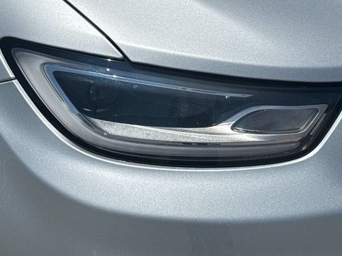 Used 2023 Chrysler Pacifica Touring-L FWD image 44