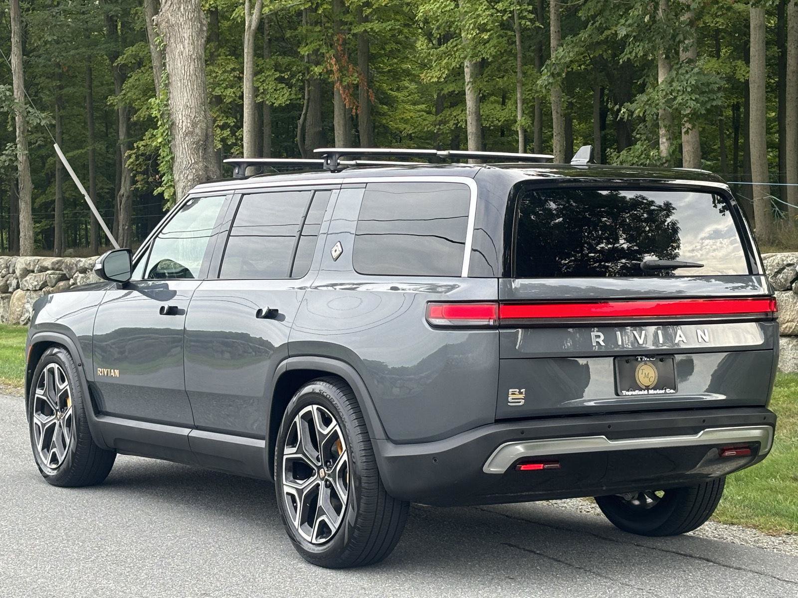 Used 2022 Rivian R1S Launch Edition Quad AWD/4WD image 16