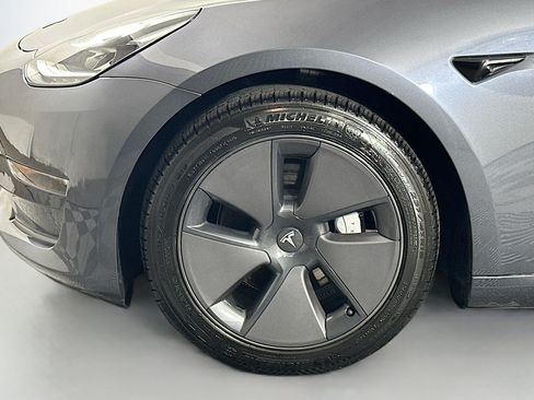 Used 2023 Tesla Model 3 Standard Range RWD image 12