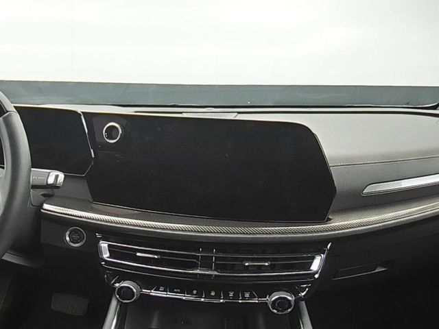 Used 2026 Chevrolet Traverse High Country w/ LPO, Floor Liner Package AWD/4WD image 22